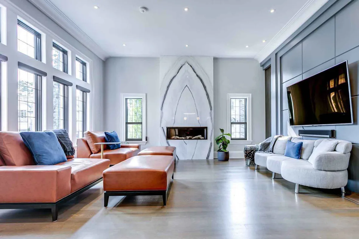 Single-Hung Window: single-sash configuration